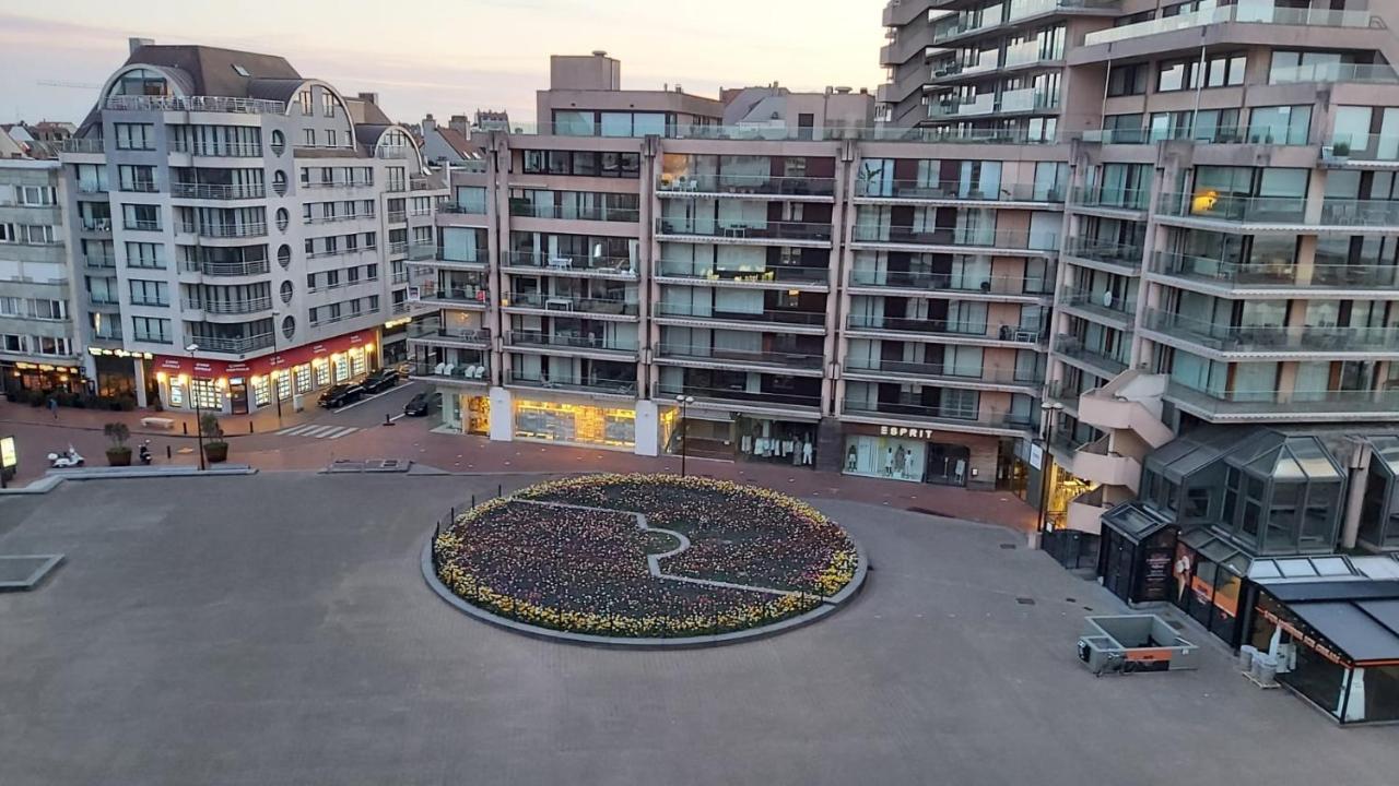 Appartement Met Zeezicht Op Het Van Bunnenplein Knokke-Heist Exterior photo